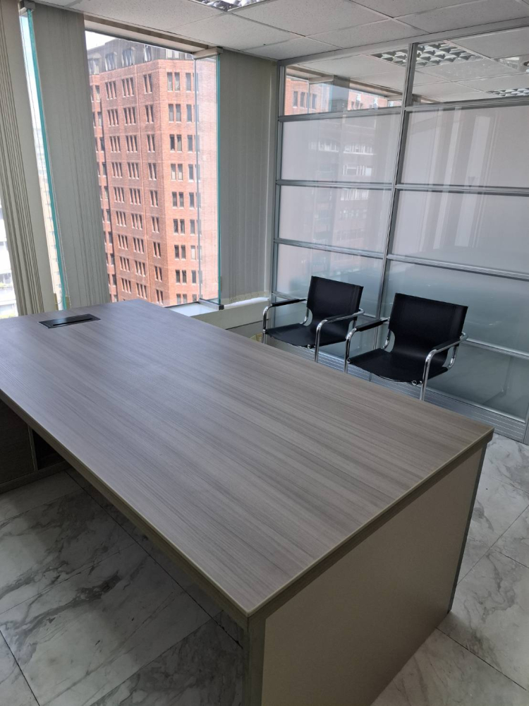 7尺勒克詩登主管桌