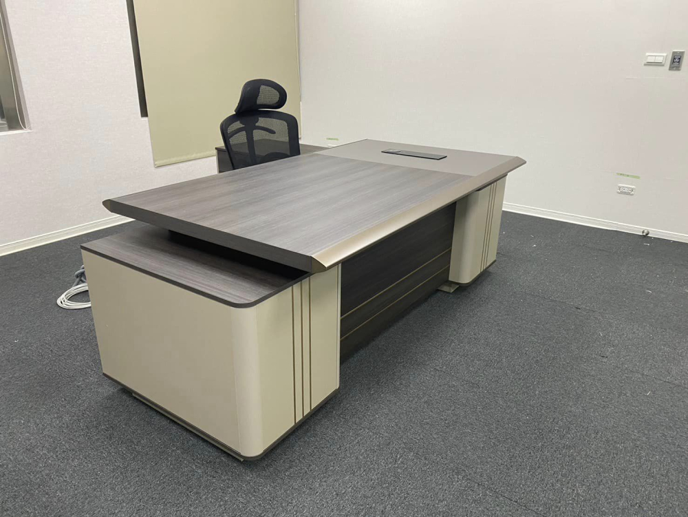 7尺馬汀雙色主管桌